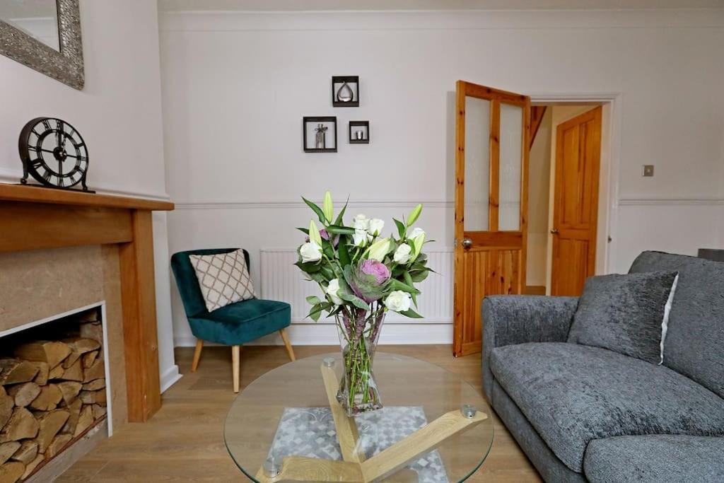 Convenient & Central 2-Bed House Норвич Экстерьер фото